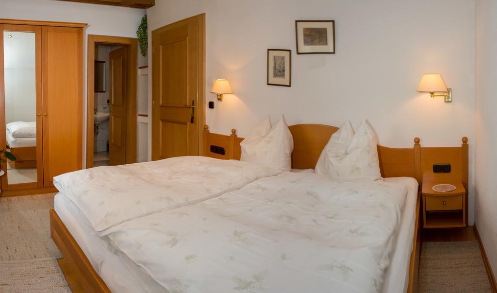 Bed & Breakfast Kreuzhof Seefeld 3*